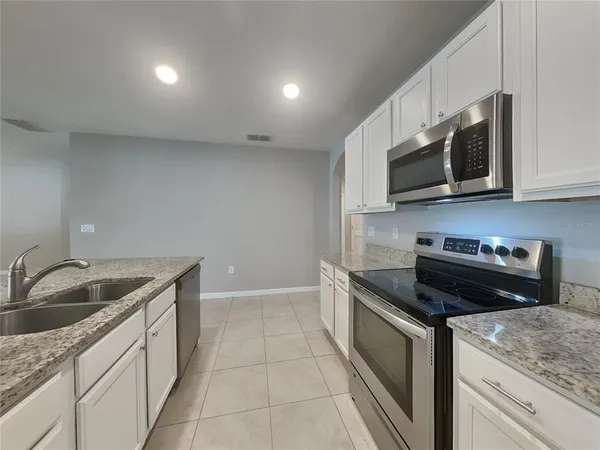 $2,389 | Undisclosed Address, Mount Dora, FL 32757