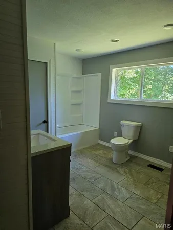 $190,000 | 11498 Weatherman Drive, Mountain Grove, MO 65711