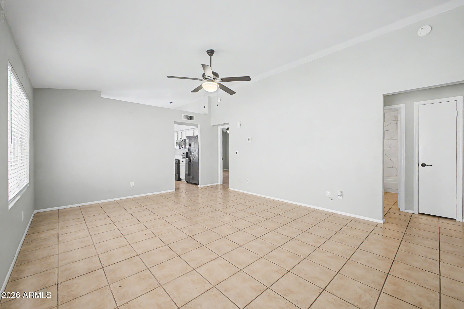 9405 South 45th Place Phoenix, AZ 85044 - Photo 10 of 31 10 - 45th