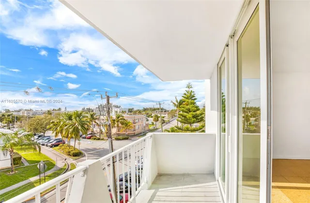 $315,000 | 7133 Bay Drive, Unit 401, Miami Beach, FL 33141