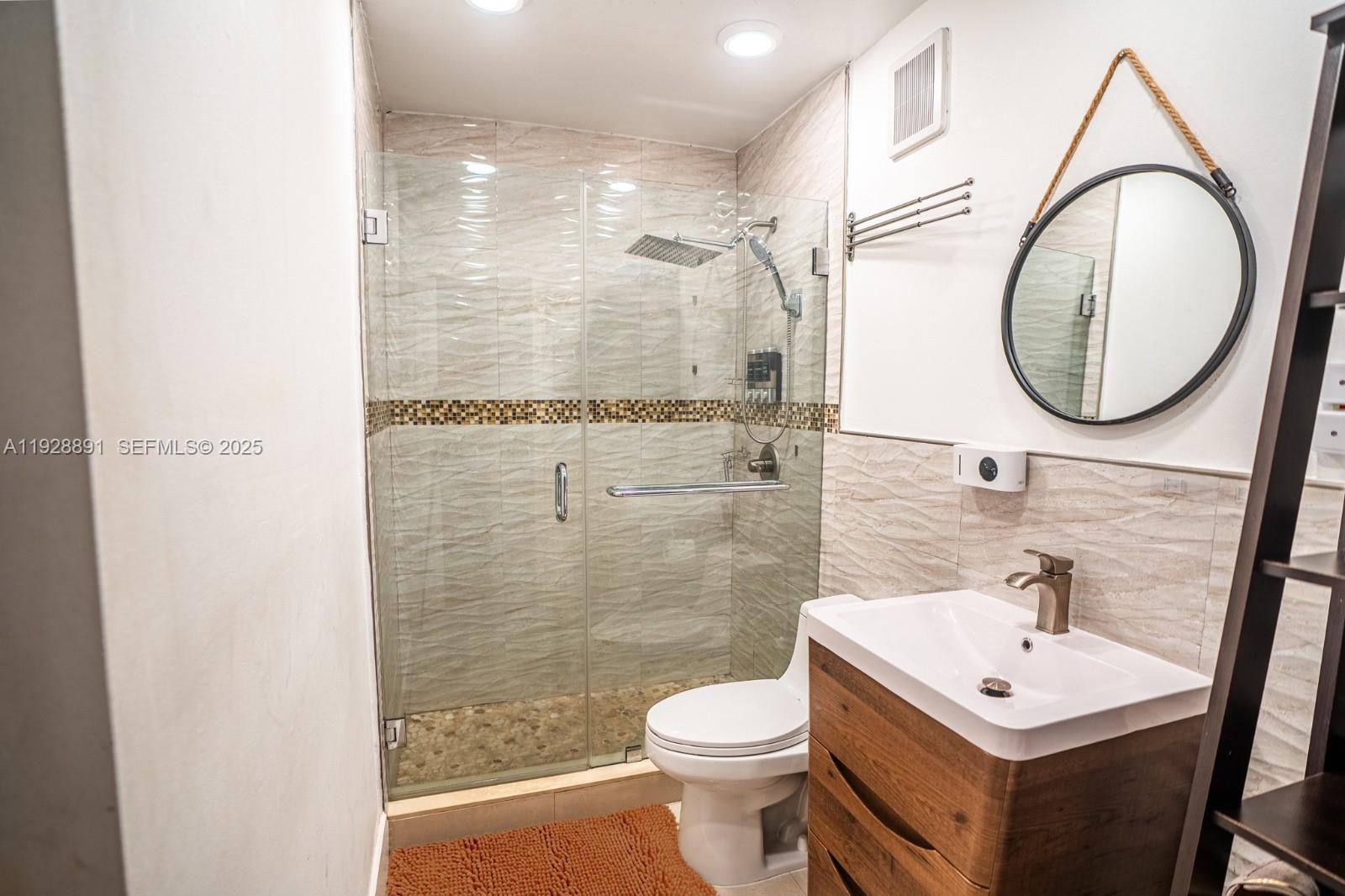 895 West 80th Place Hialeah, FL 33014 - Photo 11 of 15