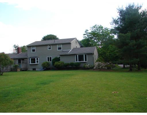 8 Tanglewood Road Sterling, MA 01564 - Photo 2 of 10