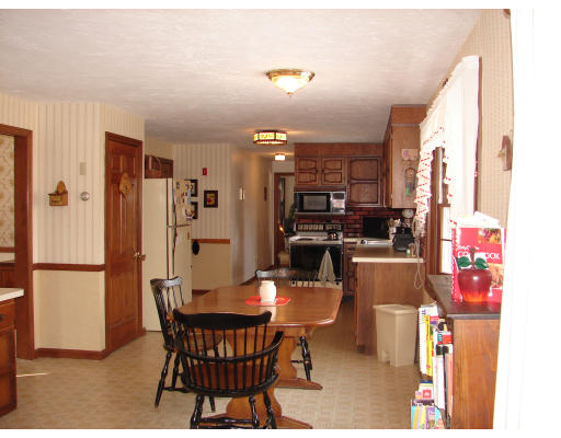 8 Tanglewood Road Sterling, MA 01564 - Photo 4 of 10