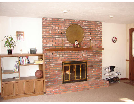 8 Tanglewood Road Sterling, MA 01564 - Photo 6 of 10