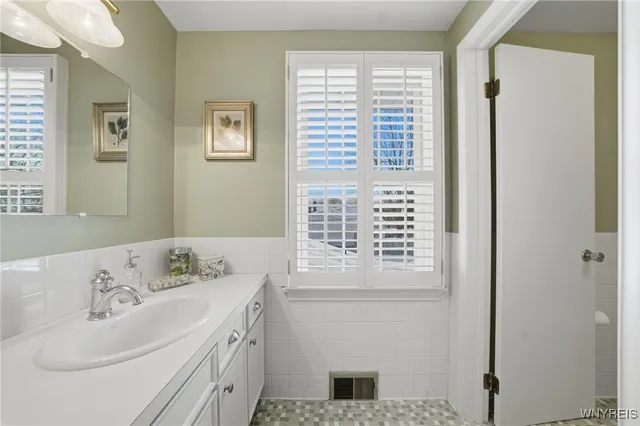 $539,000 | 146 Bridle Path, Amherst, NY 14221