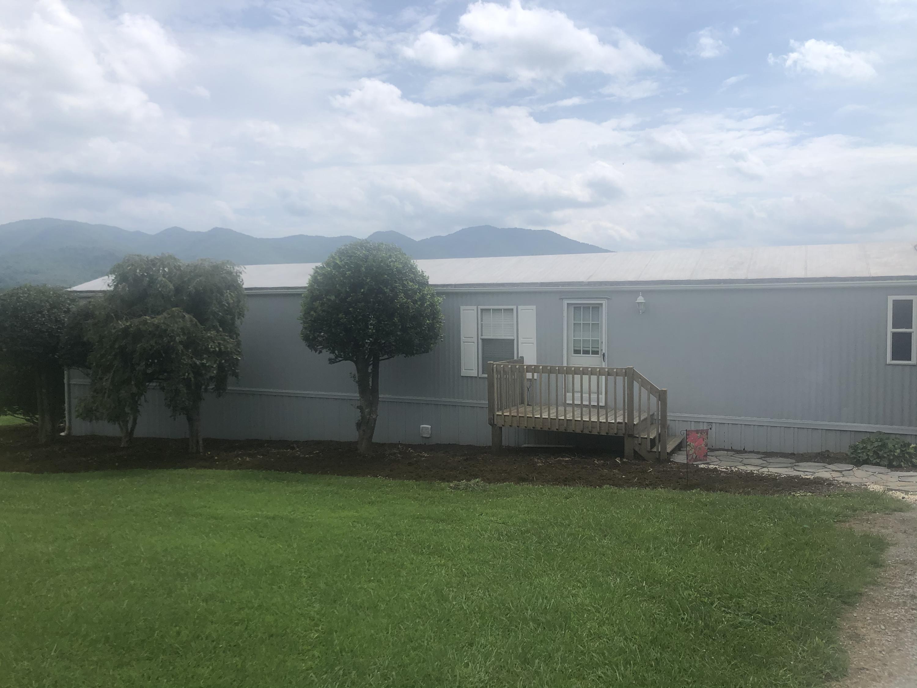 2170 Siam Road Elizabethton, TN 37643 - Photo 1 of 56 7F8B0904-149B-46FE-B71B-6FE1737ABFE8