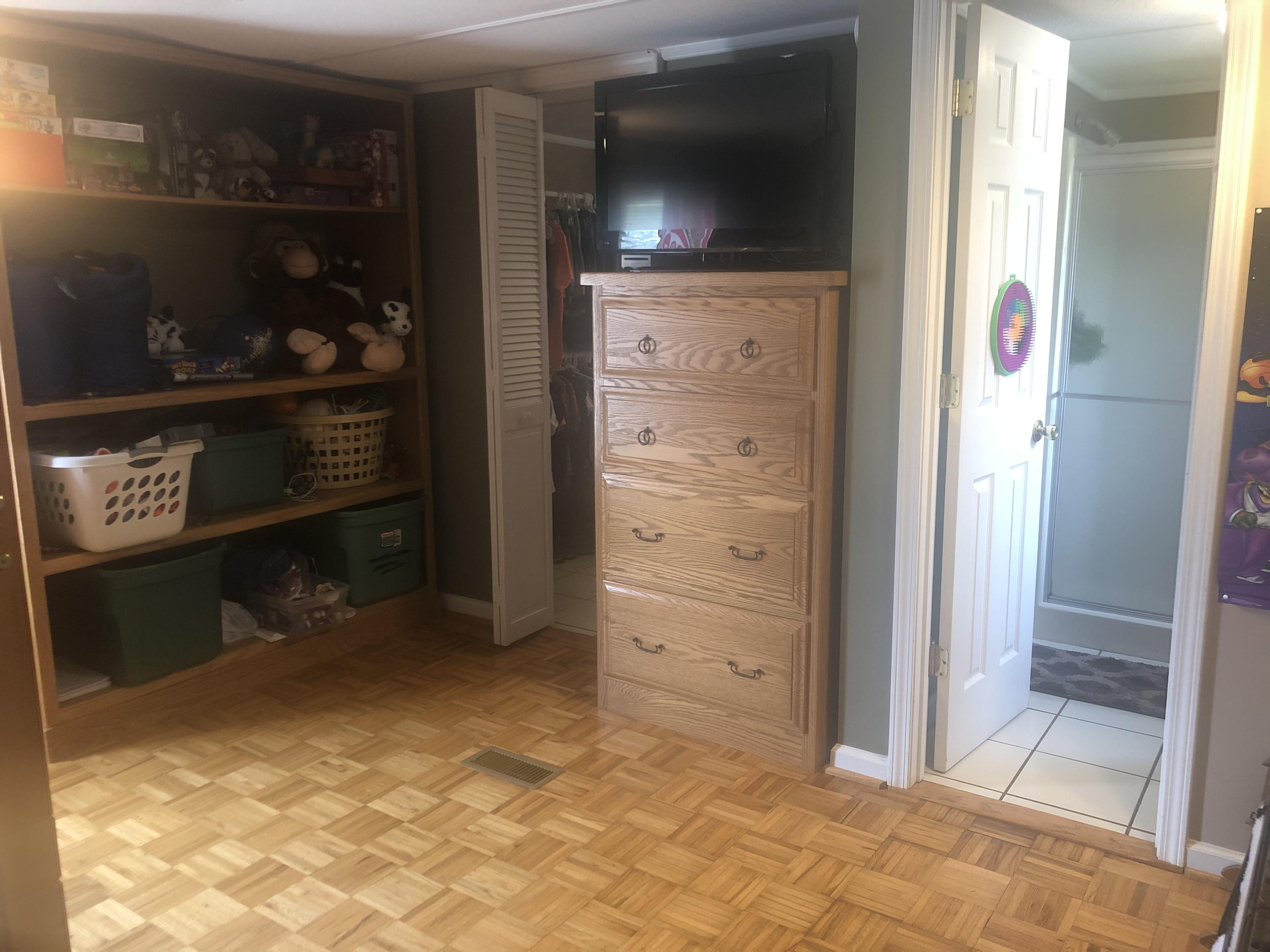 2170 Siam Road Elizabethton, TN 37643 - Photo 14 of 56 DE283AC6-7686-4E88-BD71-C42962BE30F8