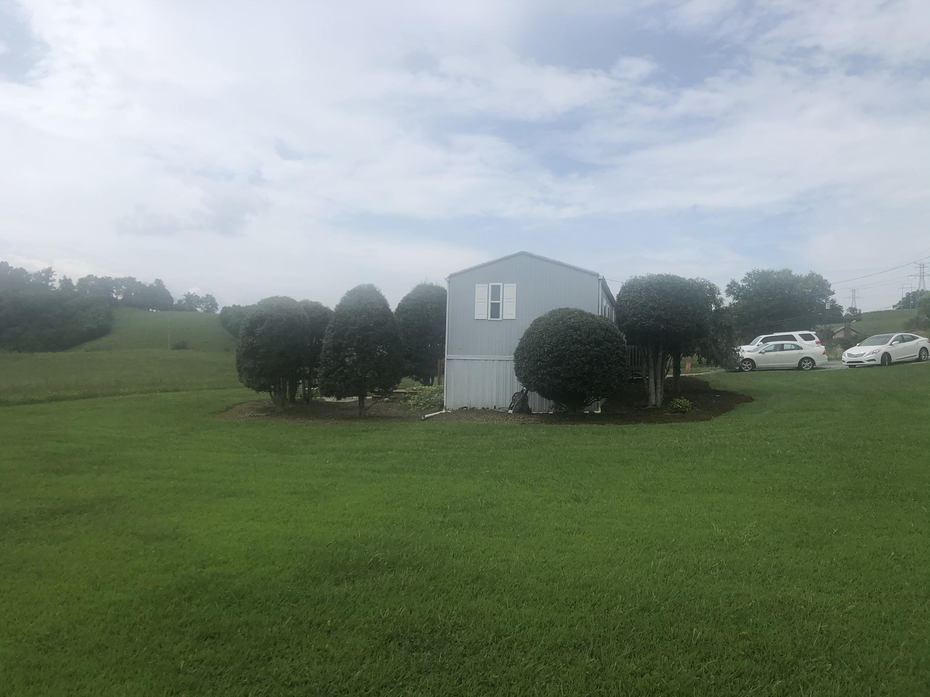 2170 Siam Road Elizabethton, TN 37643 - Photo 3 of 56 D50EE634-1A74-4439-9EDE-0ECF0EAEDE44