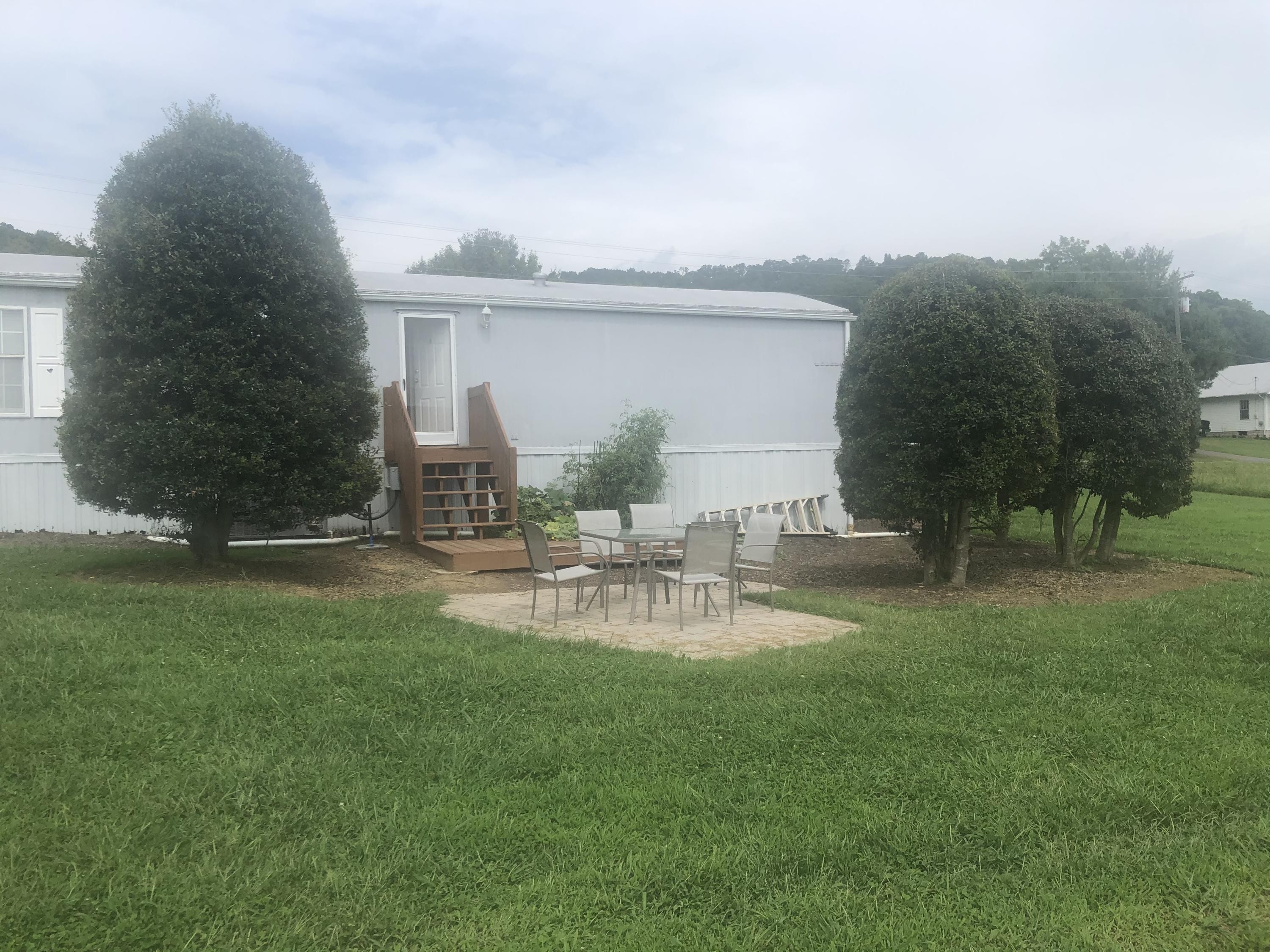 2170 Siam Road Elizabethton, TN 37643 - Photo 5 of 56 F1F26028-24F5-4377-944B-38B47F57A903