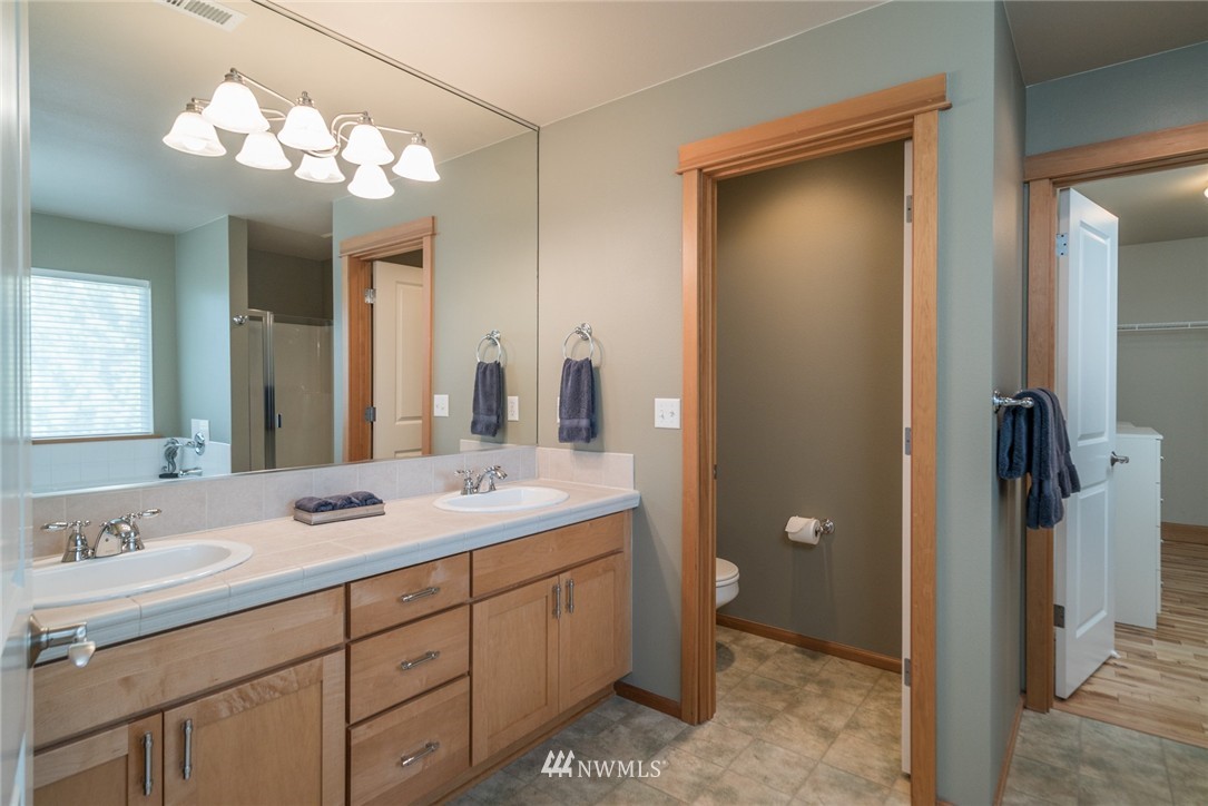 5622 Northeast 1st Circle Renton, WA 98059 - Photo 16 of 25