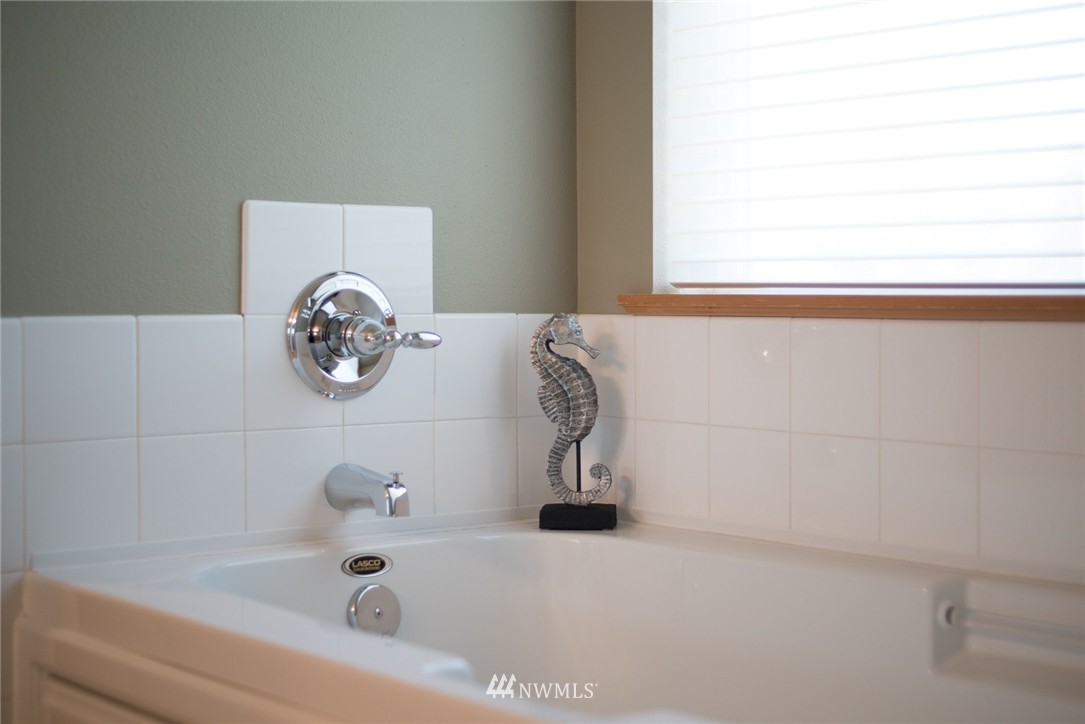 5622 Northeast 1st Circle Renton, WA 98059 - Photo 17 of 25