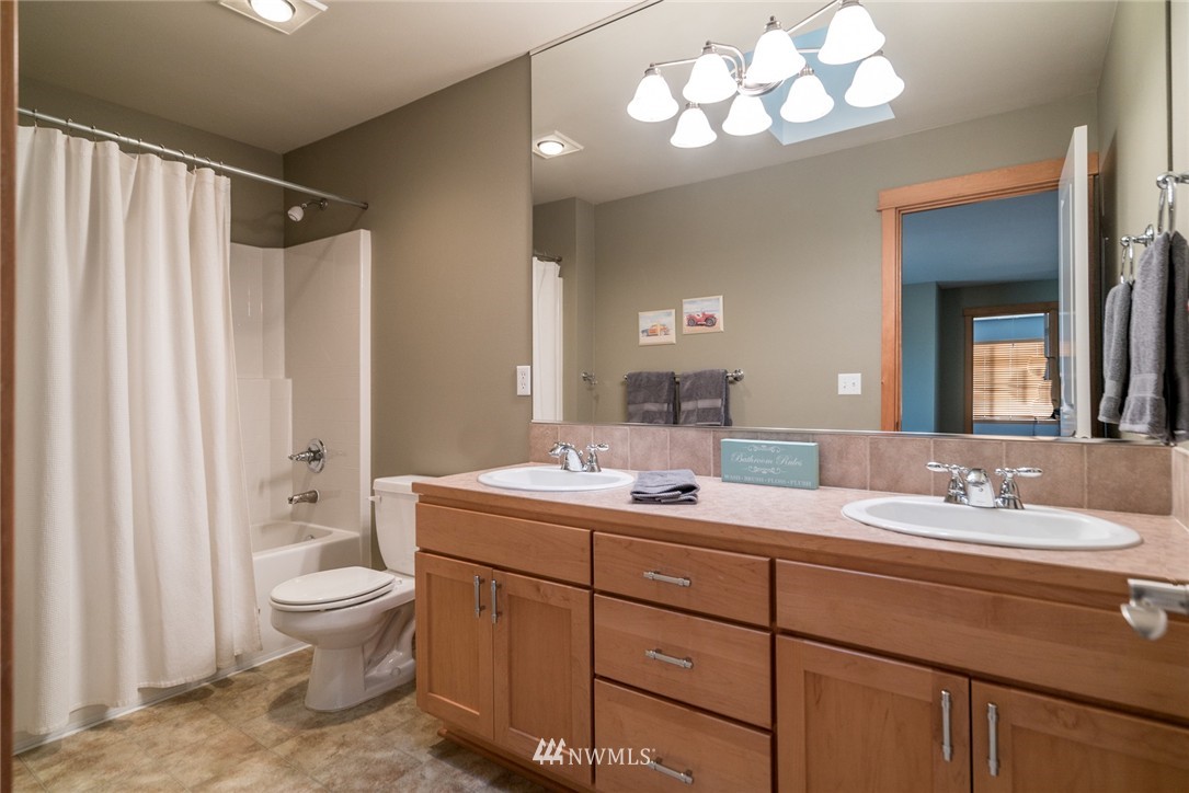 5622 Northeast 1st Circle Renton, WA 98059 - Photo 22 of 25