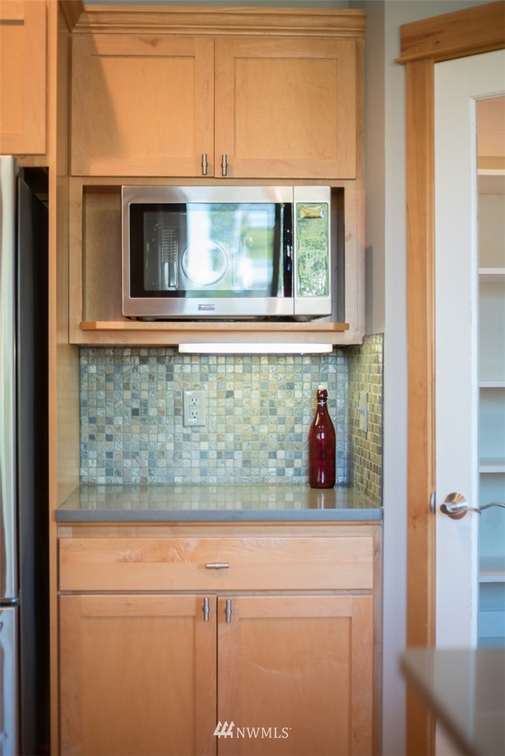5622 Northeast 1st Circle Renton, WA 98059 - Photo 7 of 25