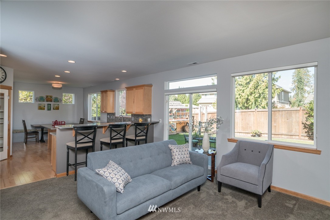 5622 Northeast 1st Circle Renton, WA 98059 - Photo 9 of 25