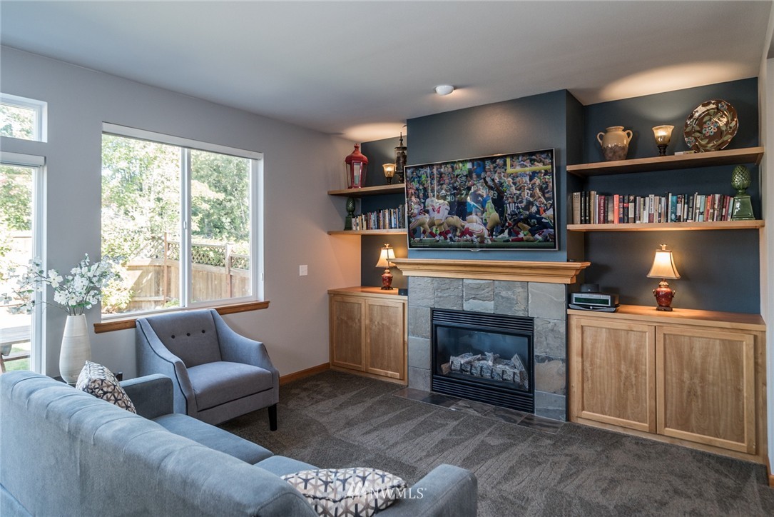 5622 Northeast 1st Circle Renton, WA 98059 - Photo 10 of 25