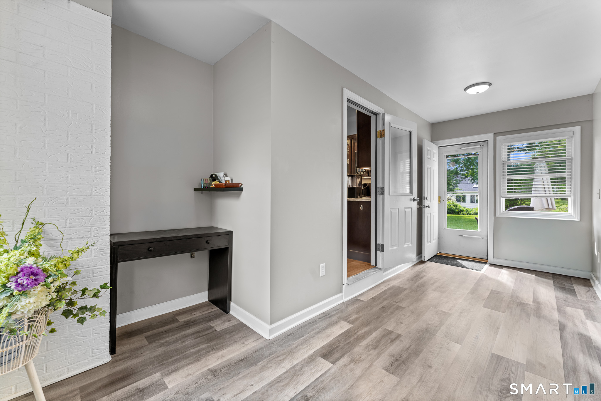 625 Mather Street Suffield, CT 06078 - Photo 4 of 23