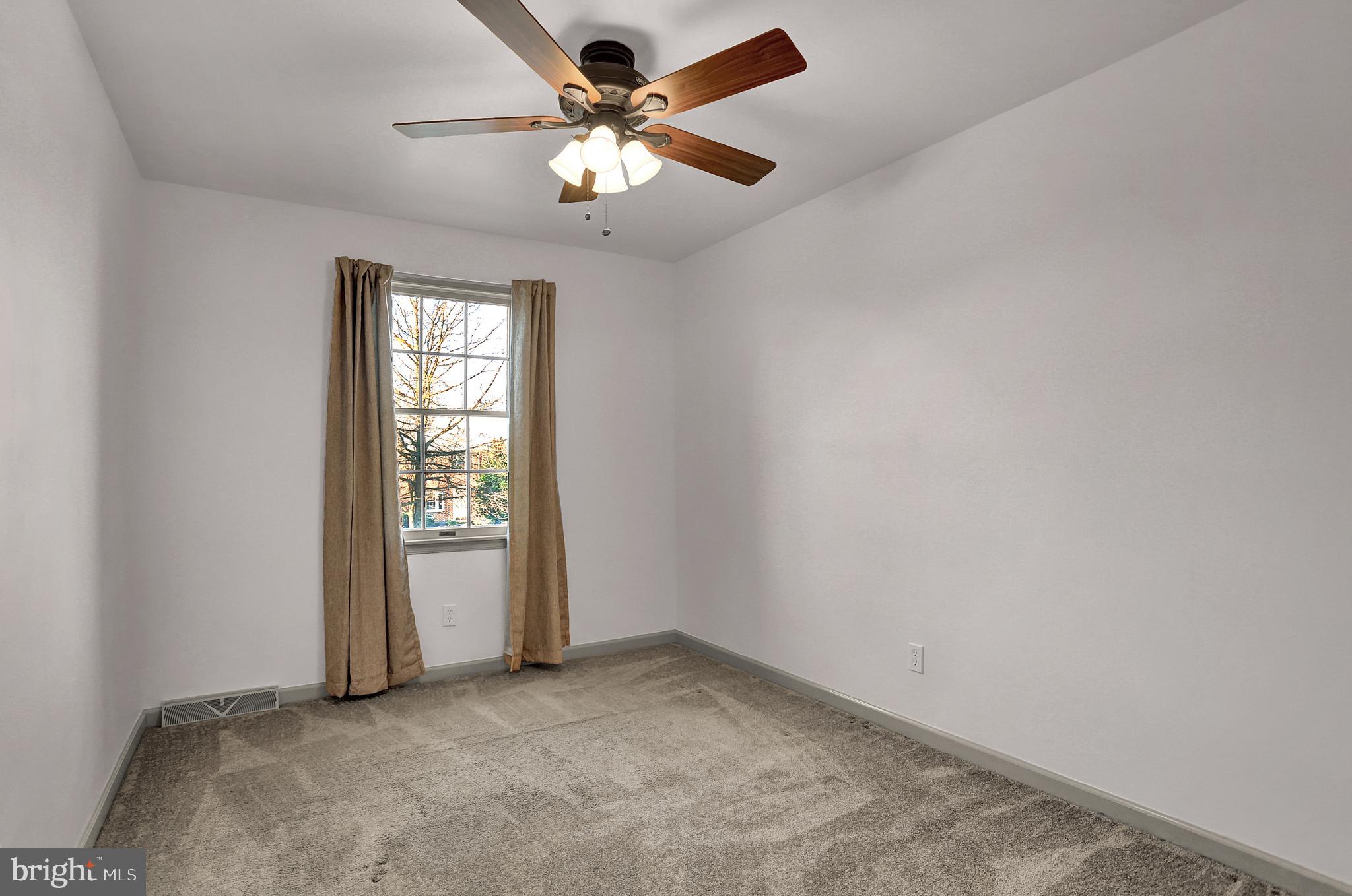 1004 Chambers Ridge York, PA 17402 - Photo 15 of 30 Gallery Image 15