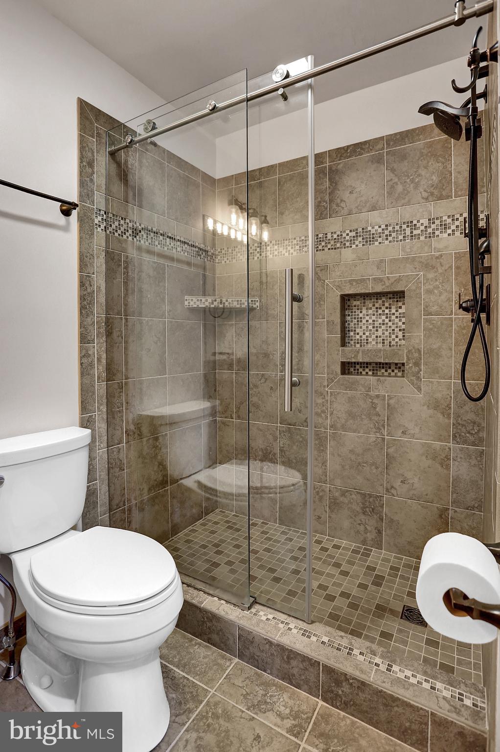 1004 Chambers Ridge York, PA 17402 - Photo 20 of 30 Gallery Image 20