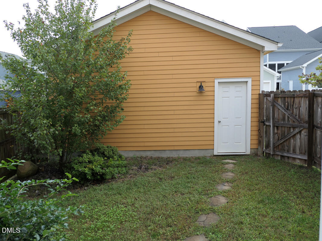 35 Hawk Point Road Chapel Hill, NC 27516 - Photo 23 of 37 Yard 1