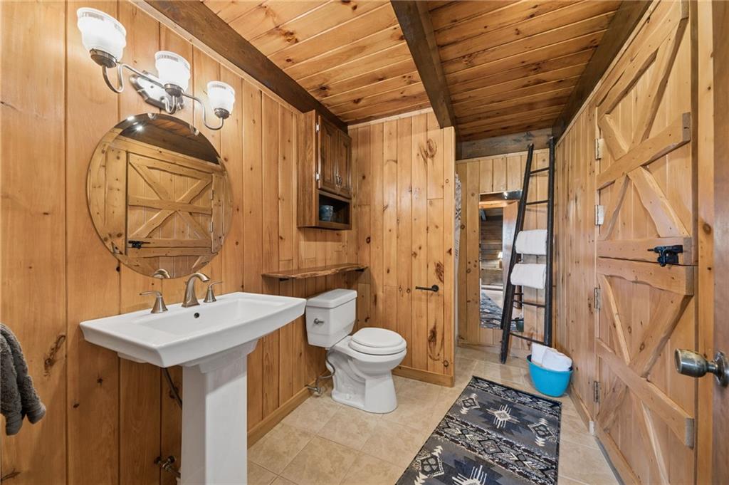 2705 Radebaugh Road Jeannette, PA 15644 - Photo 17 of 50