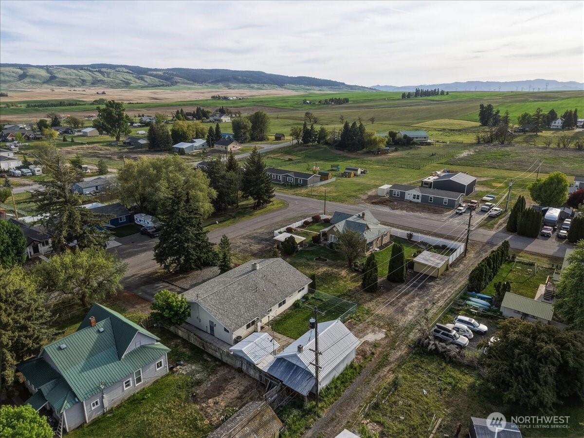 309 West Walnut Street Waterville, WA 98858 - Photo 26 of 28 an aerial view of a house with garden