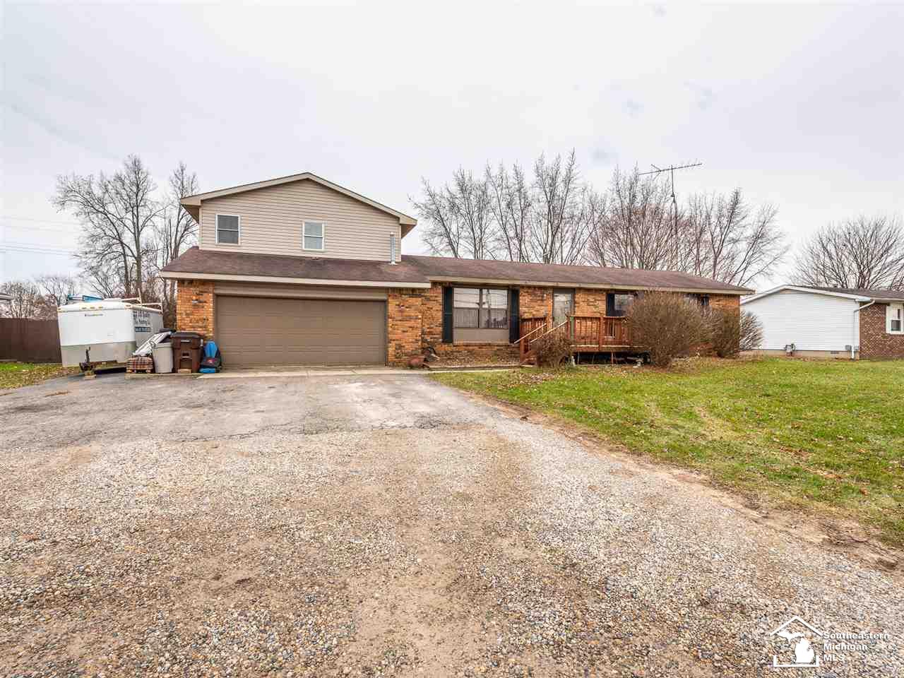 13733 South Custer Road Dundee, MI 48131 - Photo 2 of 22