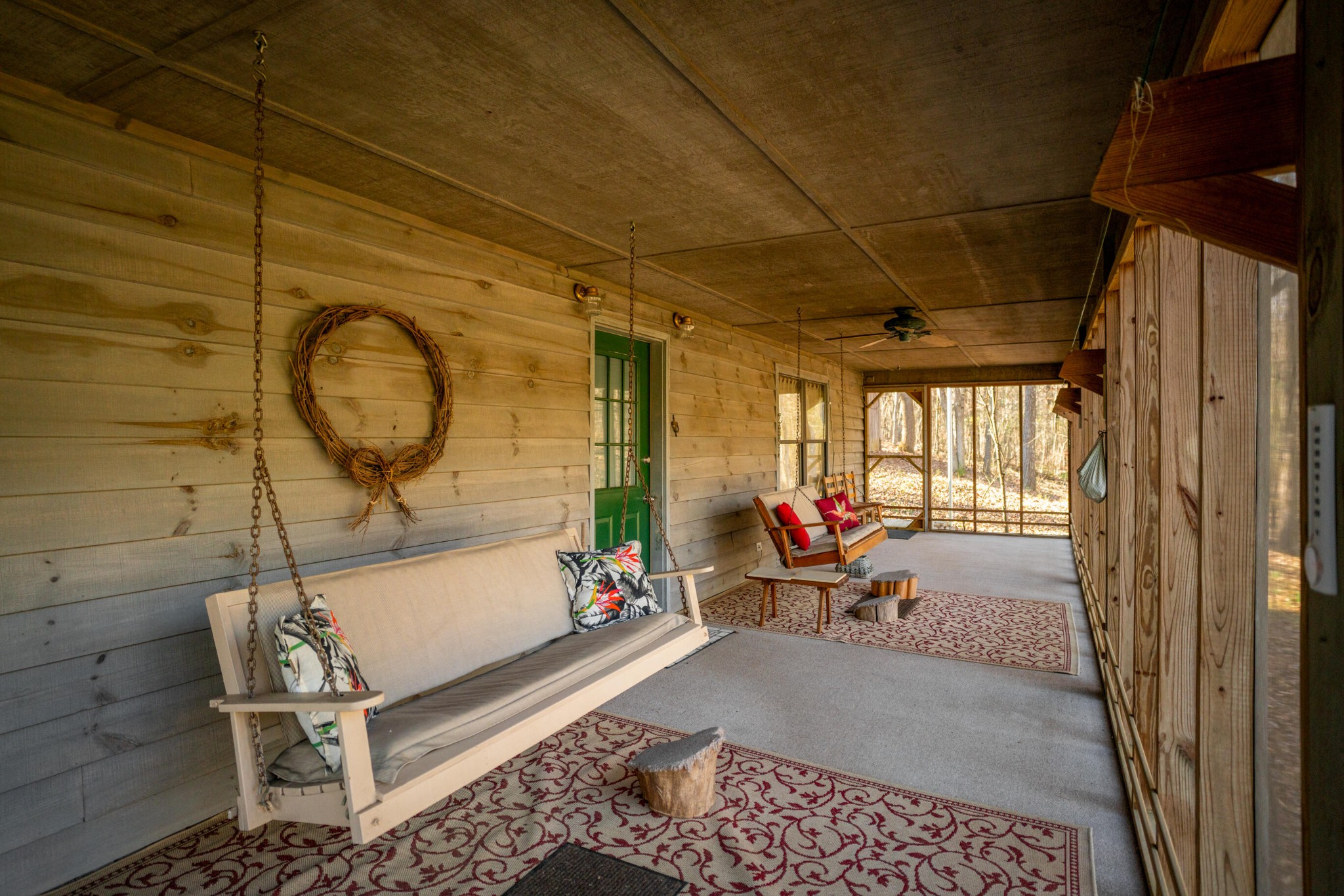 11405 Highway 58 Georgetown, TN 37336 - Photo 14 of 70 a sitting area with furniture and a window