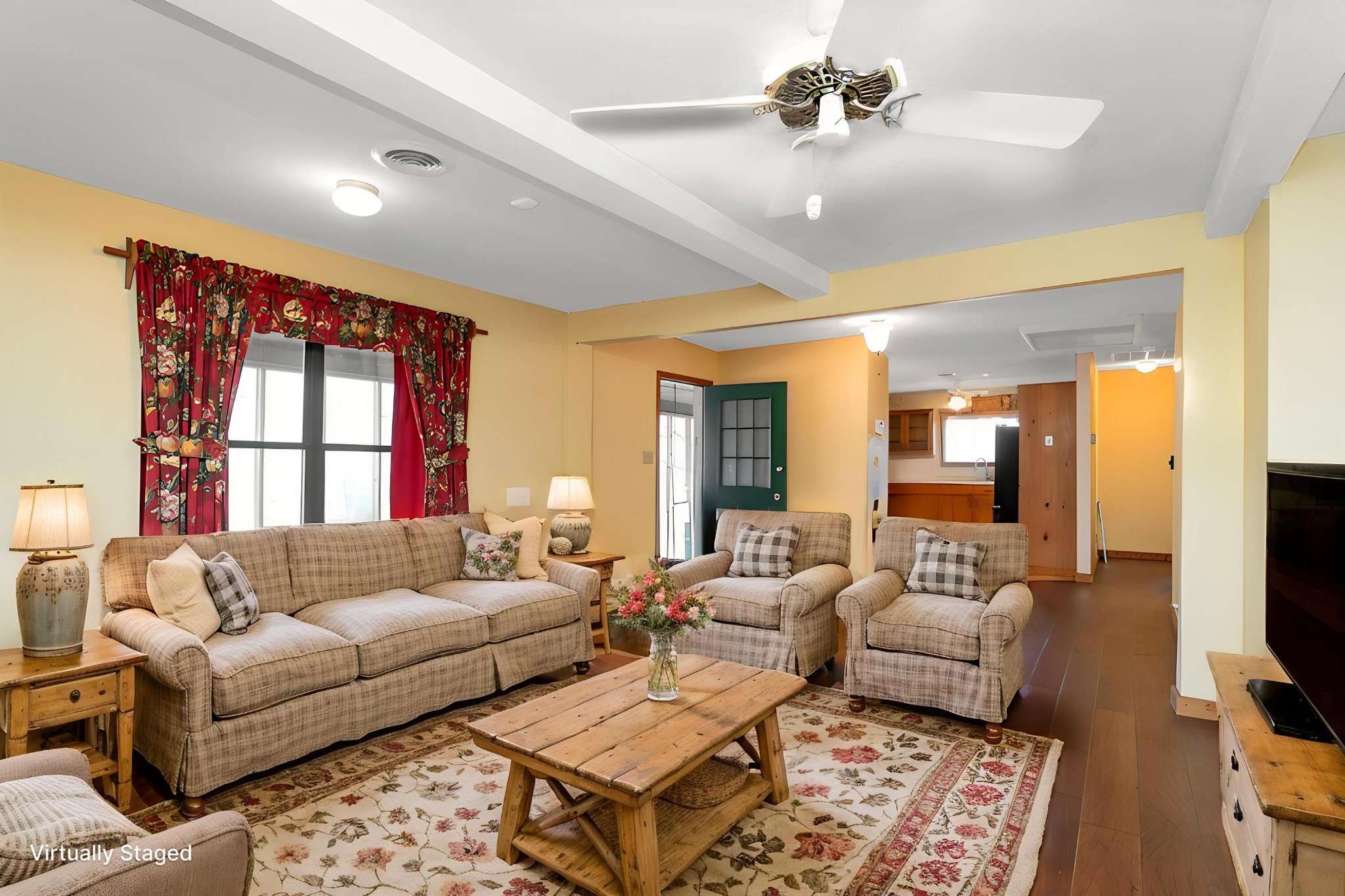 11405 Highway 58 Georgetown, TN 37336 - Photo 35 of 70 a living room with furniture a flat screen tv and a chandelier
