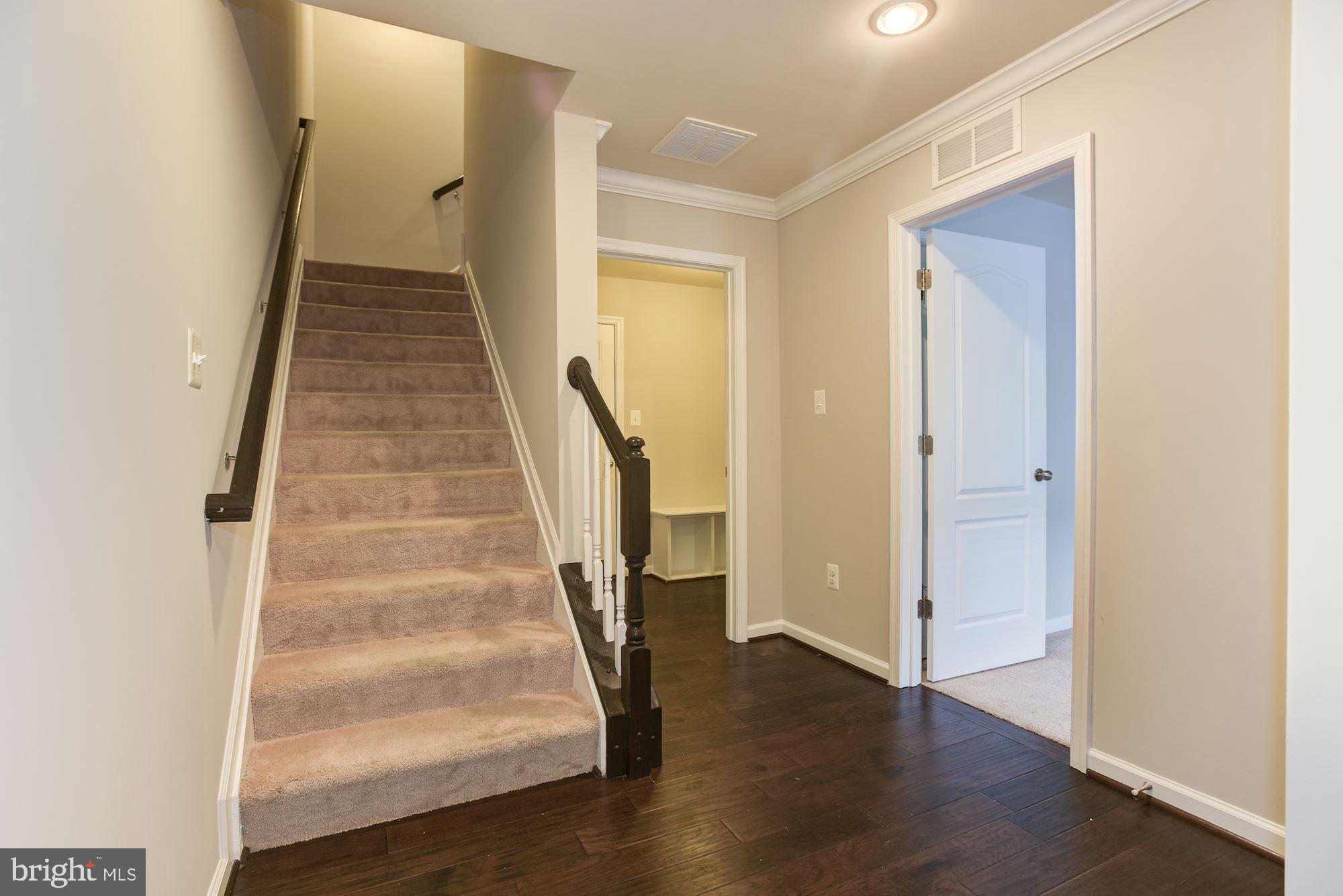 7565 Crowley Street Hanover, MD 21076 - Photo 25 of 40 Spacious Foyer | Crown Moulding.