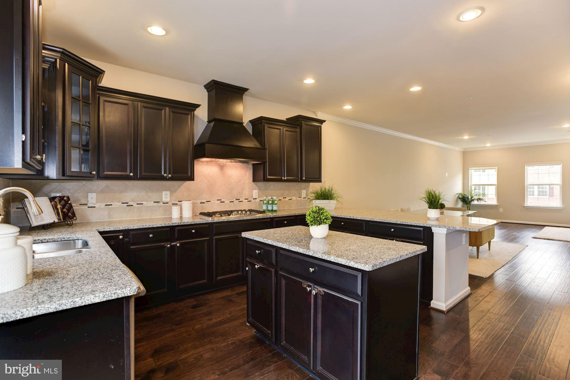 7565 Crowley Street Hanover, MD 21076 - Photo 4 of 40 Gourmet Kitchen | Granite Island.