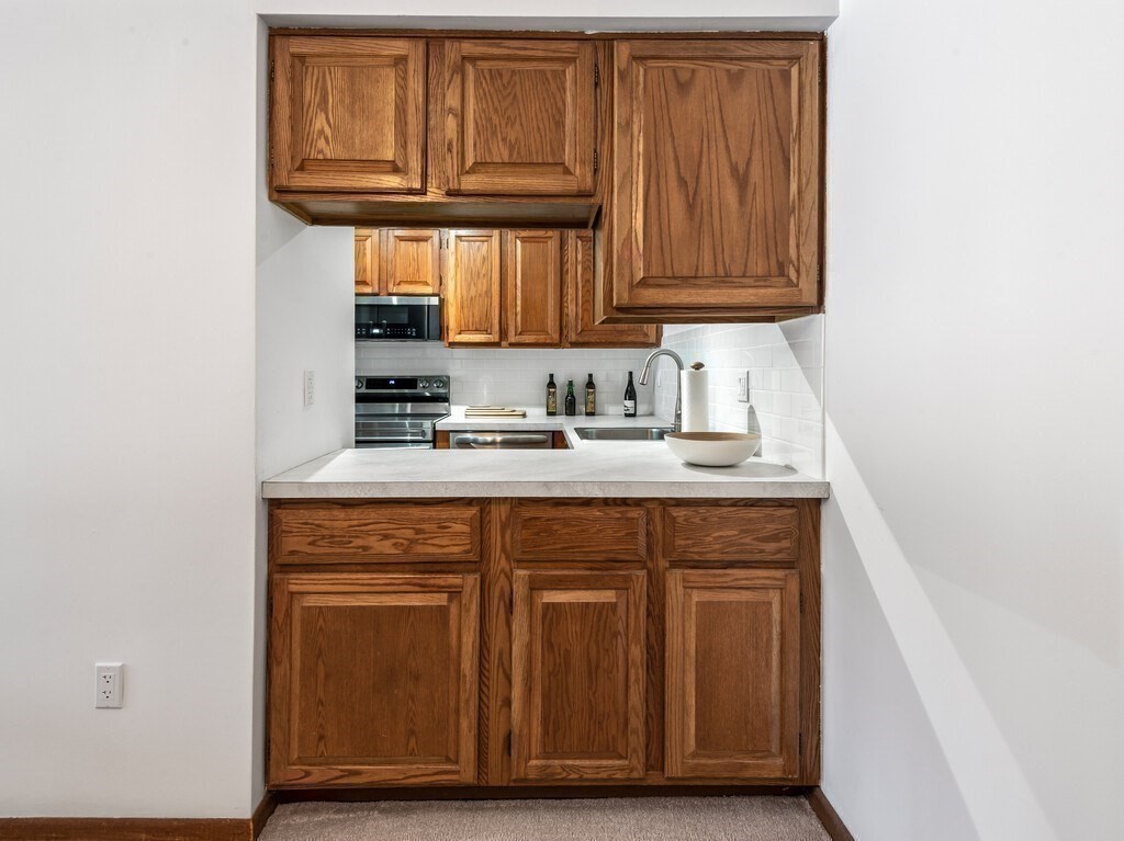 340 Sunderland Road, Unit 28 Worcester, MA 01604 - Photo 11 of 29