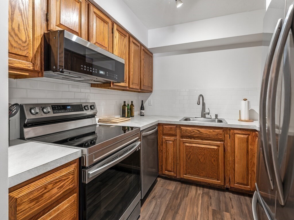 340 Sunderland Road, Unit 28 Worcester, MA 01604 - Photo 12 of 29