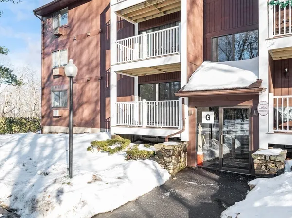 $309,900 | 340 Sunderland Road, Unit 28, Worcester, MA 01604