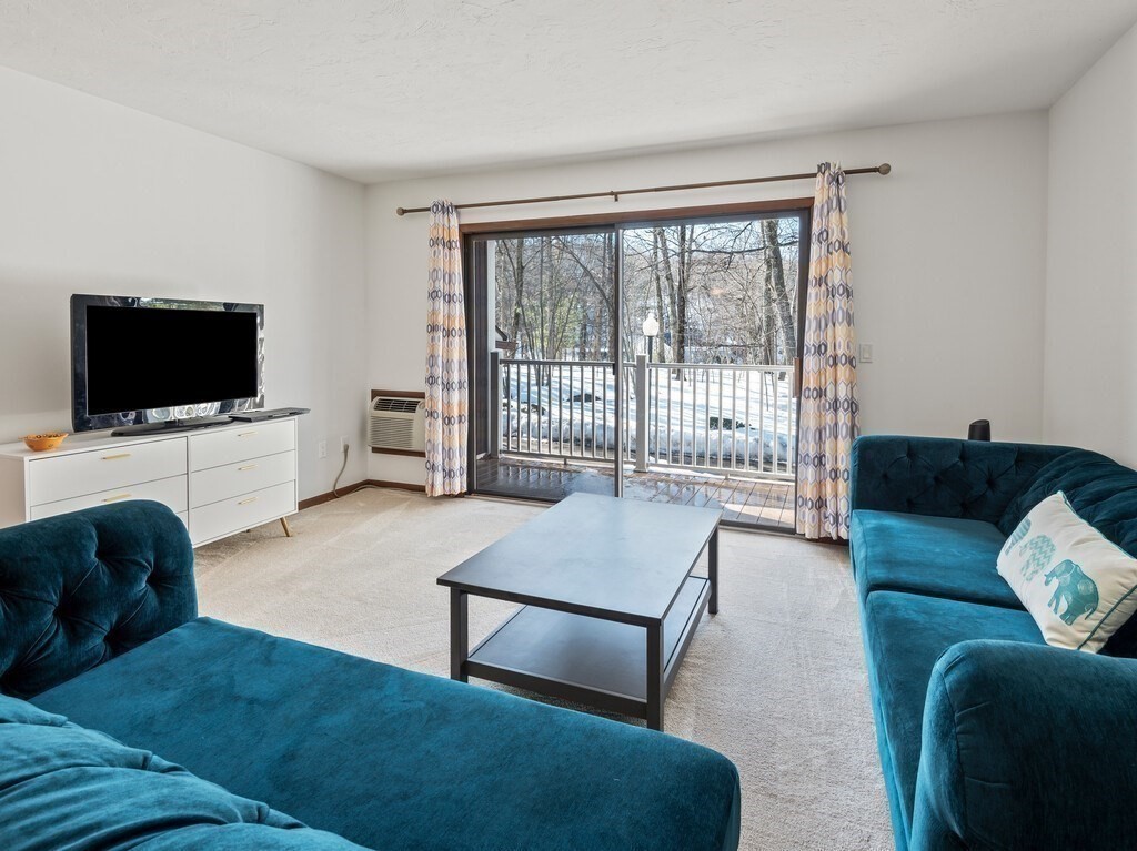 340 Sunderland Road, Unit 28 Worcester, MA 01604 - Photo 4 of 29