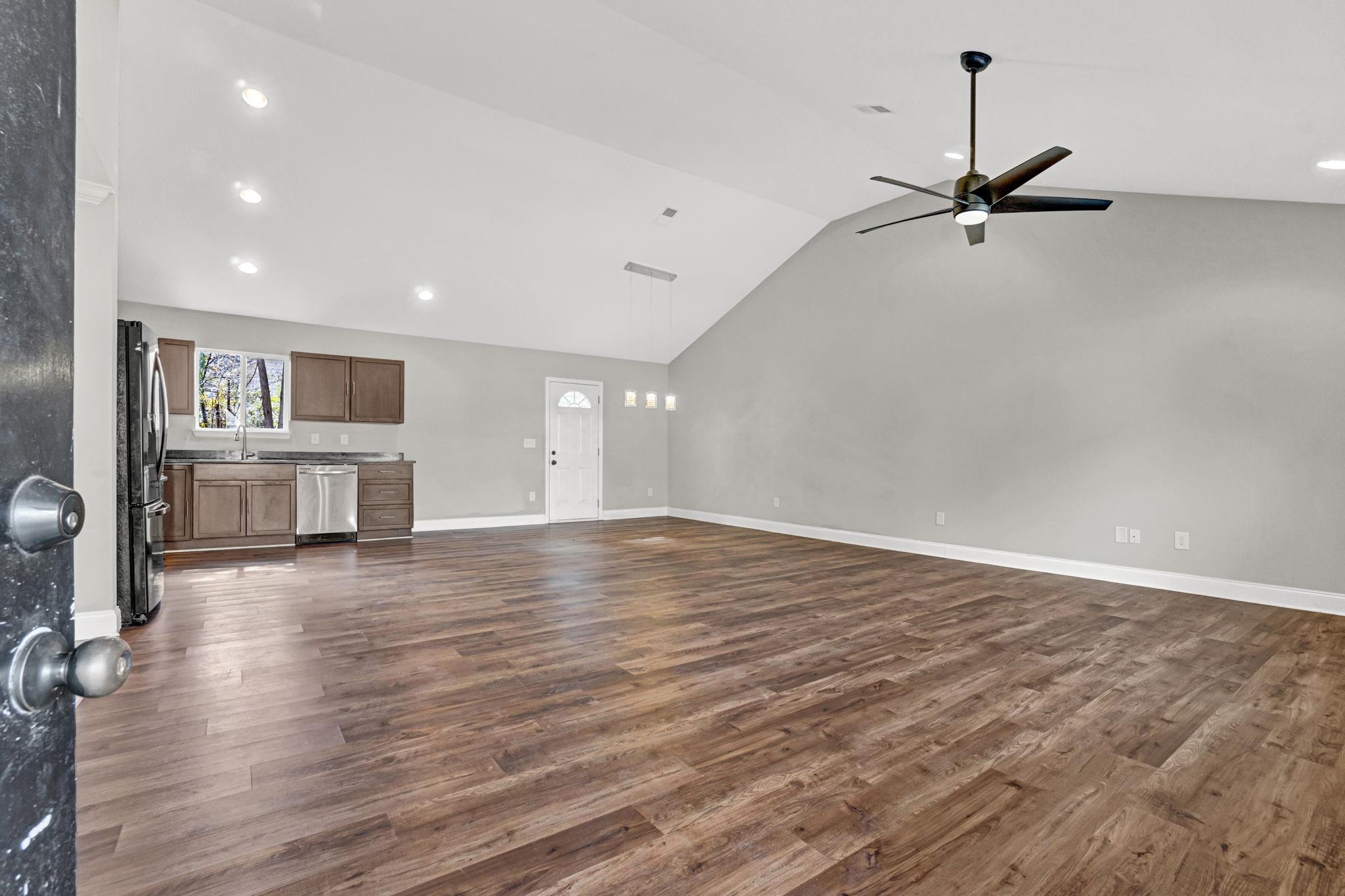 7 West 2nd Street Williamston, SC 29697 - Photo 3 of 36