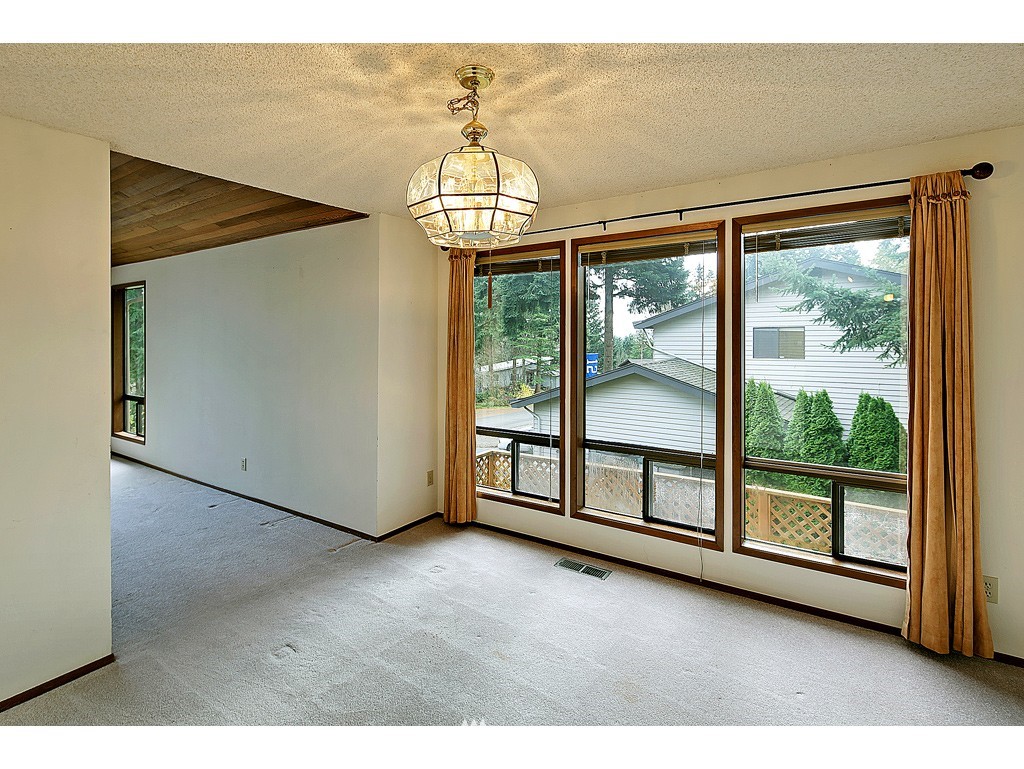 10643 Northeast 154th Place Bothell, WA 98011 - Photo 10 of 15 Gallery Image 10