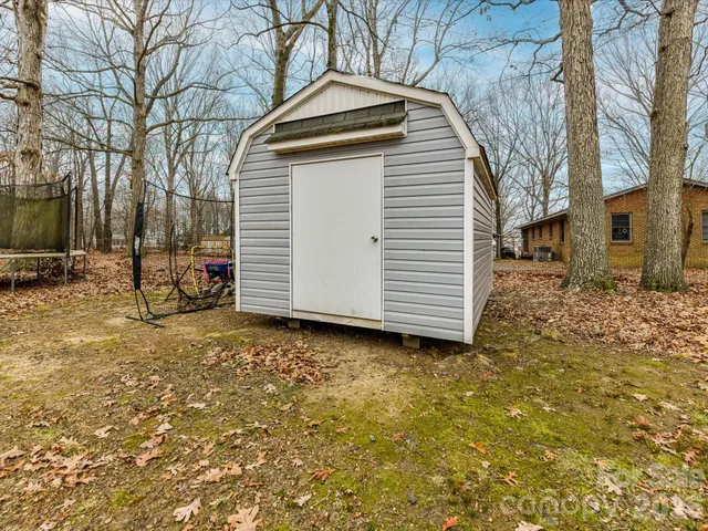 front view of house with a yard