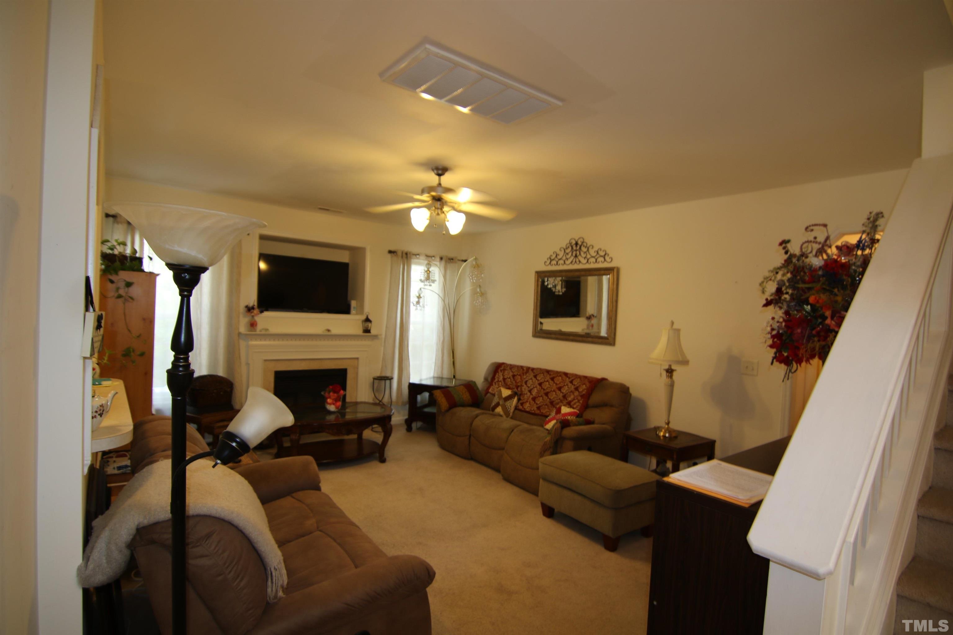 6016 Brambleberry Way Raleigh, NC 27616 - Photo 7 of 31 Gallery Image 7