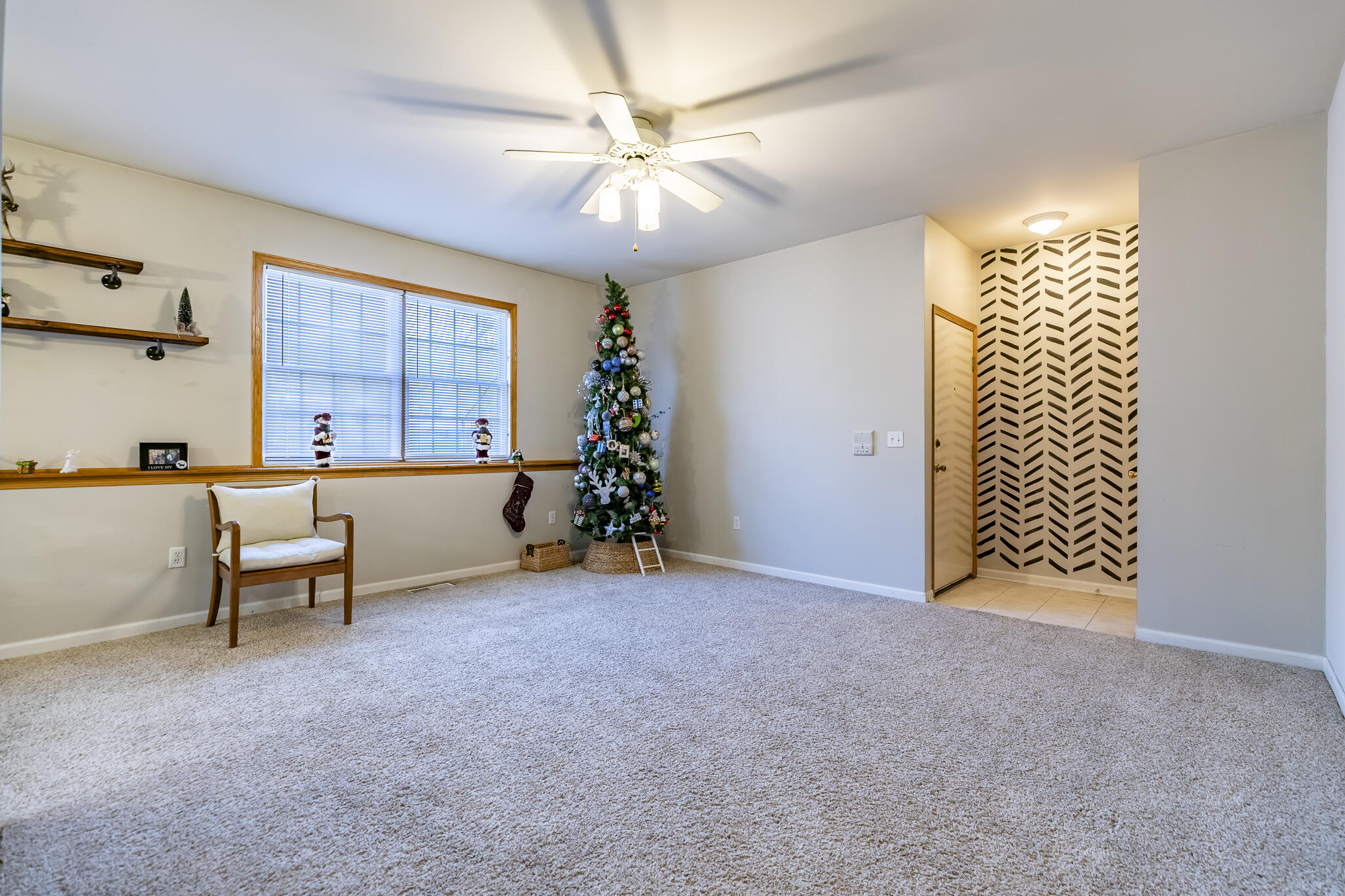 308 South Broad Street, Unit 12 Griffith, IN 46319 - Photo 7 of 19 2054x1369
