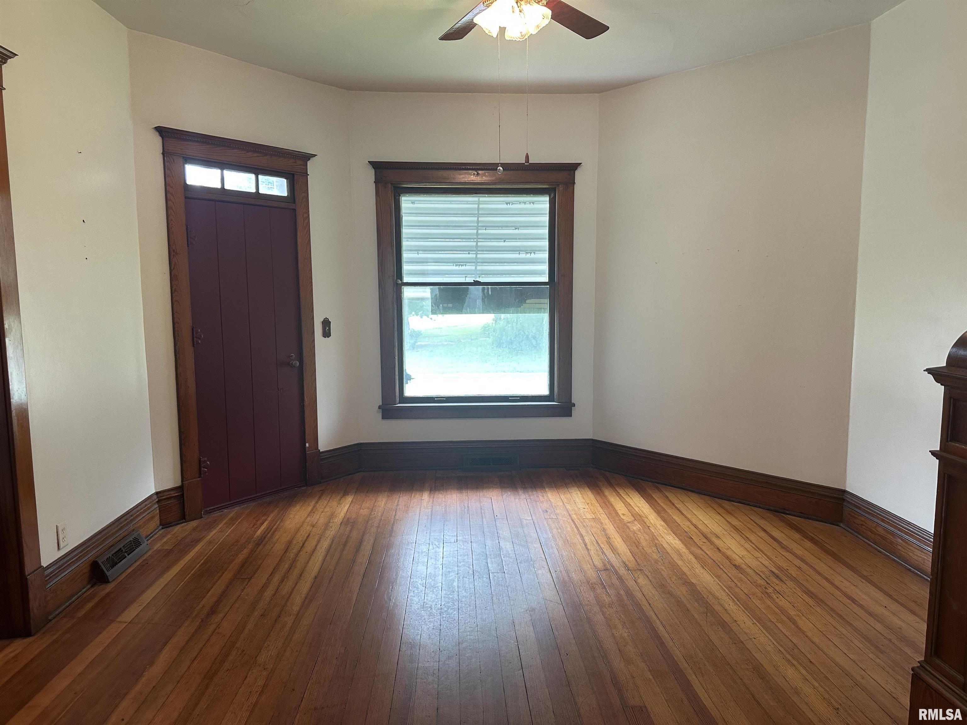707 North Main Street White Hall, IL 62092 - Photo 2 of 23