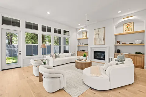 $2,039,000 | 1414 Chamboard Lane, Houston, TX 77018