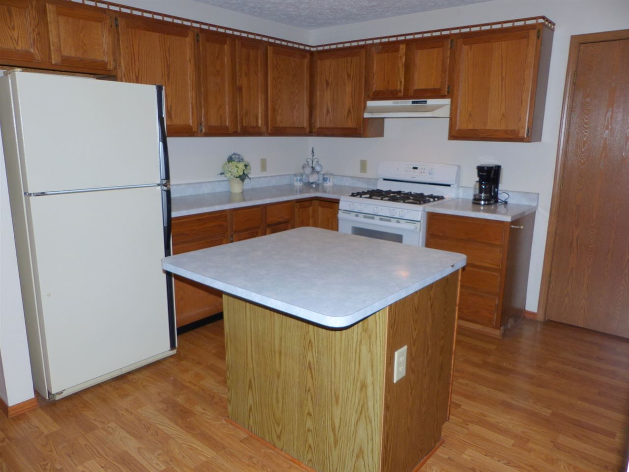29155 Quinn Road North Liberty, IN 46554 - Photo 9 of 36