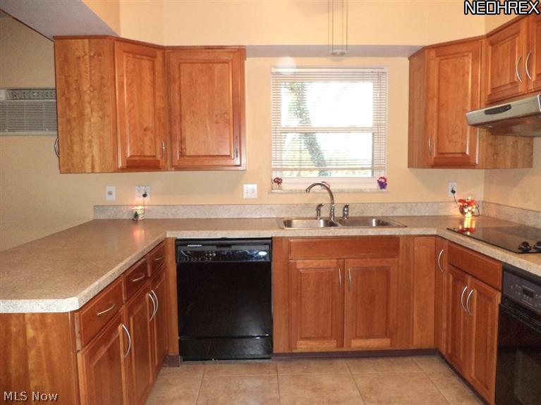 7699 Montello Road Independence, OH 44131 - Photo 5 of 24 Kitchen (View 2)