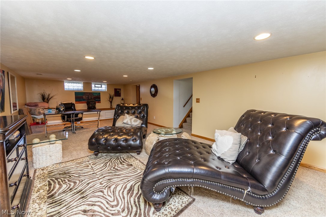 6468 South Canterbury Road Parma, OH 44129 - Photo 23 of 27