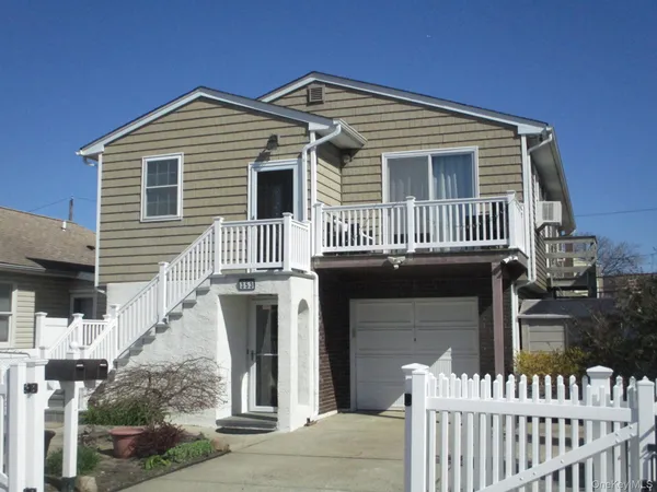 $4,000 | 353 East Pine Street, Unit 2, Long Beach, NY 11561