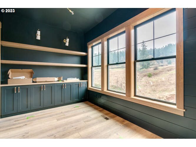 24835 Southwest Mountain Road West Linn, OR 97068 - Photo 13 of 32 Gallery Image 13