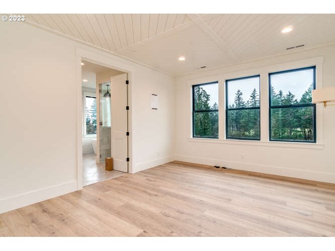 24835 Southwest Mountain Road West Linn, OR 97068 - Photo 15 of 32 Gallery Image 15