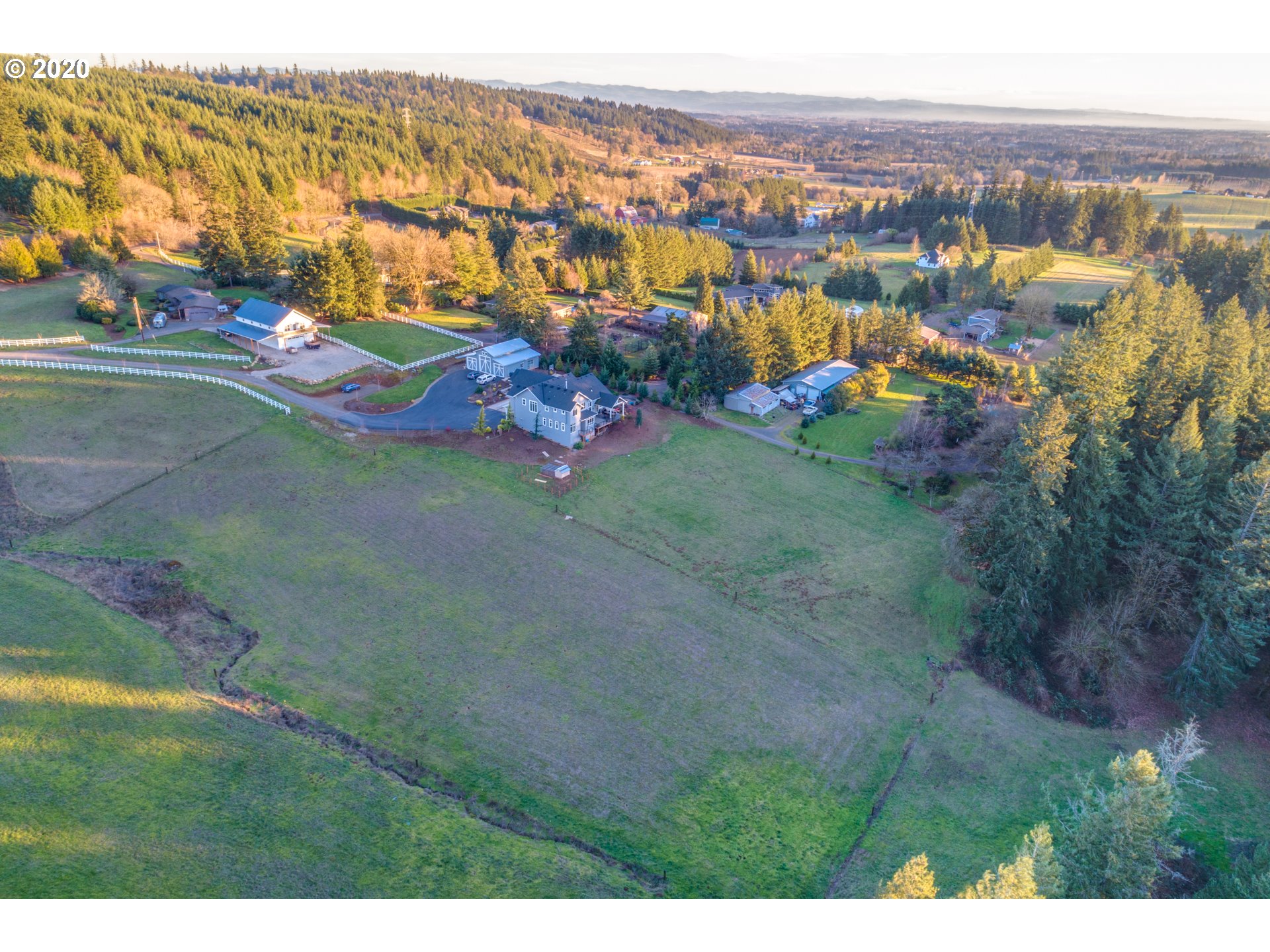 24835 Southwest Mountain Road West Linn, OR 97068 - Photo 5 of 32 Gallery Image 5