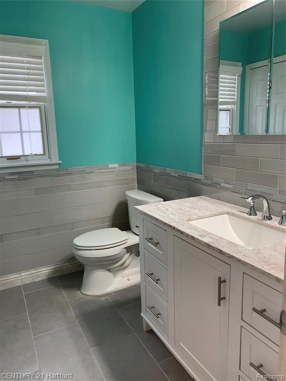 23895 Gill Road Farmington, MI 48335 - Photo 17 of 41