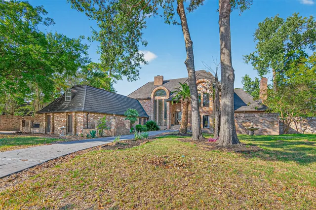 front view of house with a yard